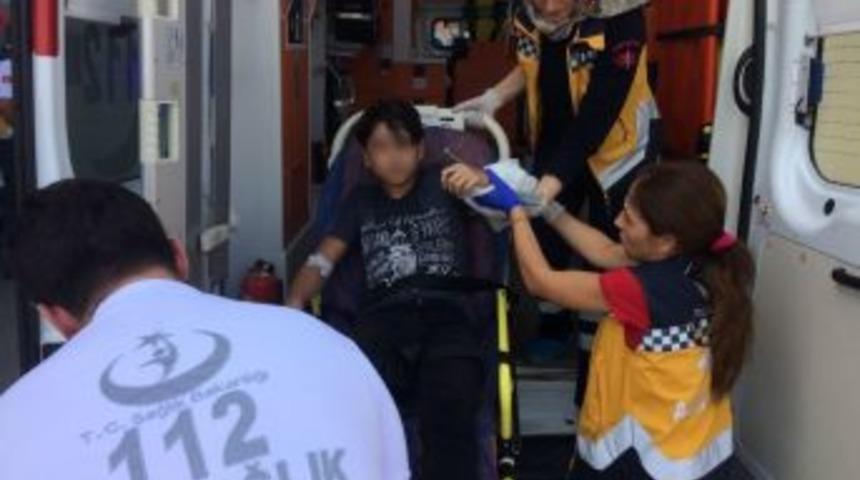 Duvardan Atlayan &Ouml;ğrencisinin Koluna Demir Saplandı