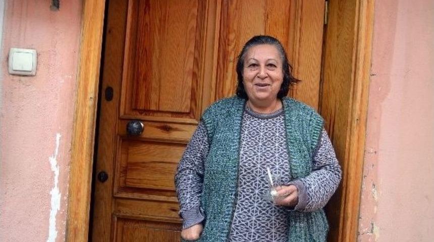 Lodos Ve Yağmur Bina Yıktı