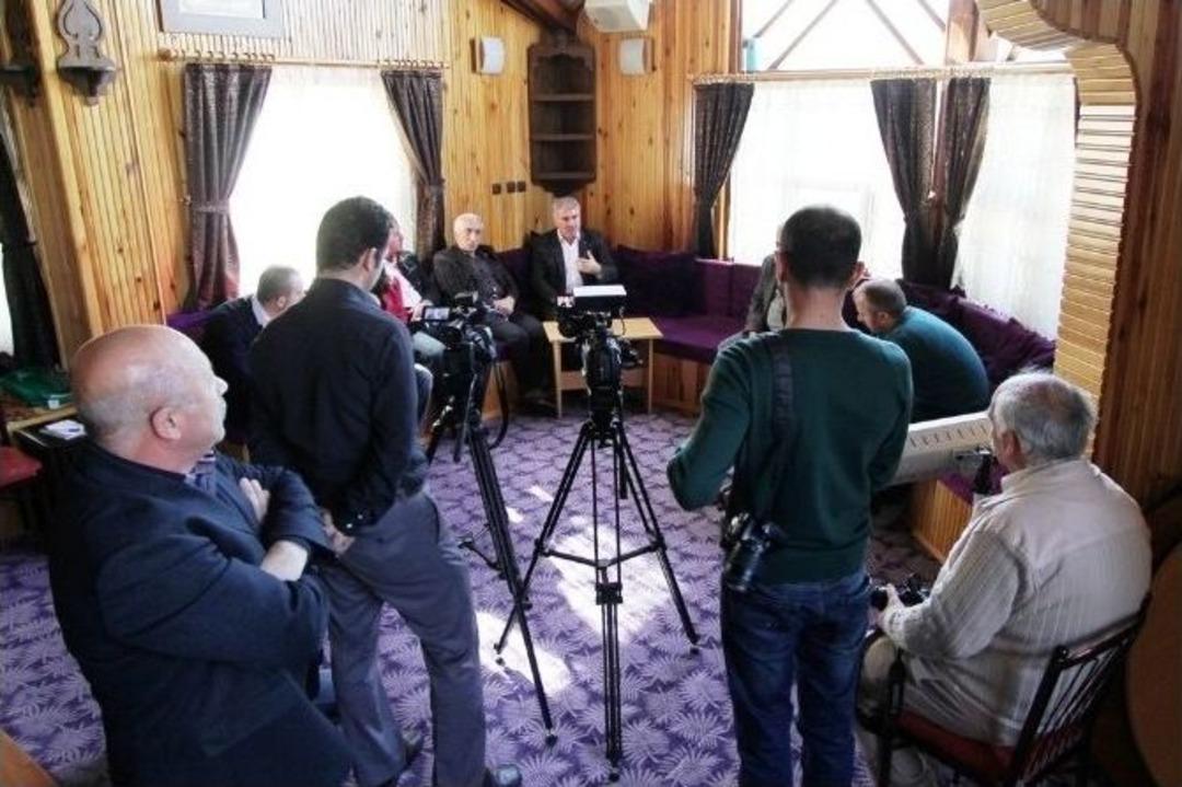 Belediye Başkanı Memiş, Basın Mensuplarıyla Kahvaltıda Bir Araya Geldi