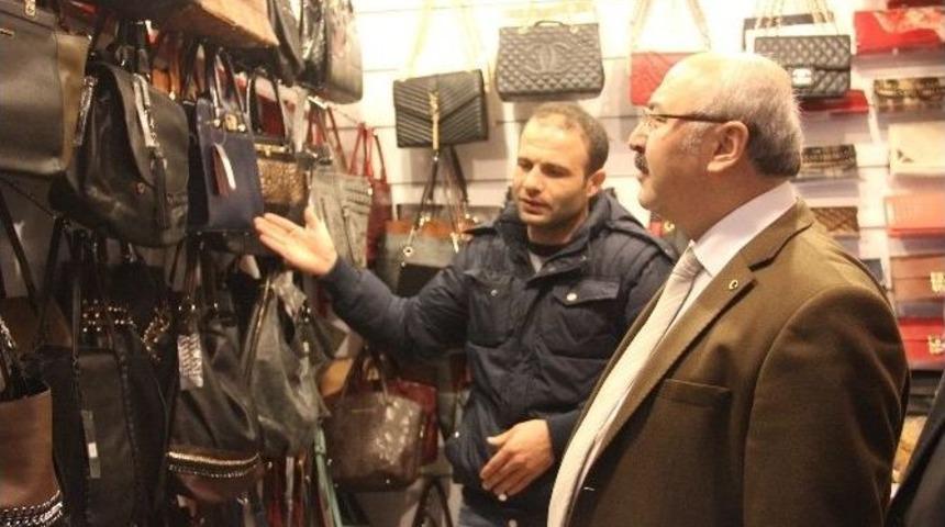 Vali, Esnafı Gezerek Yeni Yılını Kutladı