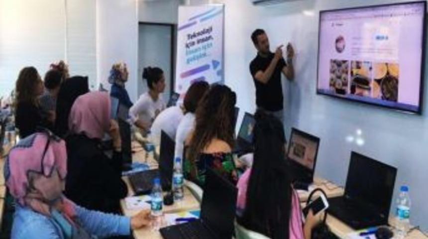 Erzurumlu Kadınlara Temel İnternet Kullanımı &Ouml;ğretilecek