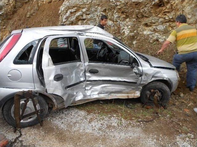 Marmaris&rsquo;te Trafik Kazası :1&rsquo;i Ağır 5 Yaralı 2