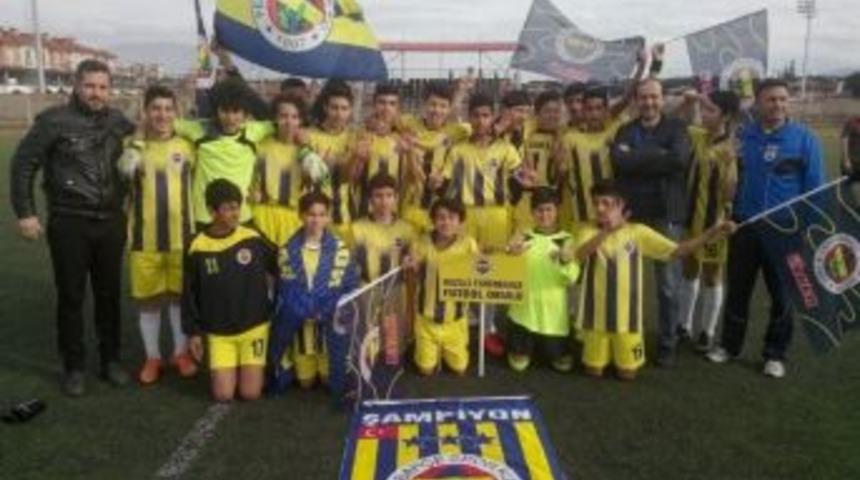 Nazilli Fenerspor U-15 Takımı Şampiyon Oldu