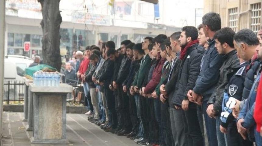 Kazada &Ouml;len Lise &Ouml;ğrencisi Son Yolculuğuna Uğurlandı