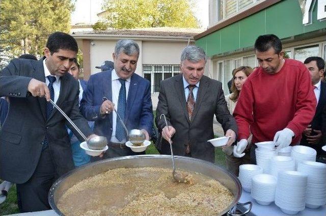 Bem- Bir -sen’den Aşure İkramı