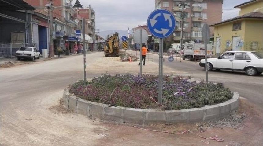 Karşıyaka Caddesi Estetik Bir G&ouml;r&uuml;n&uuml;me Kavuşuyor