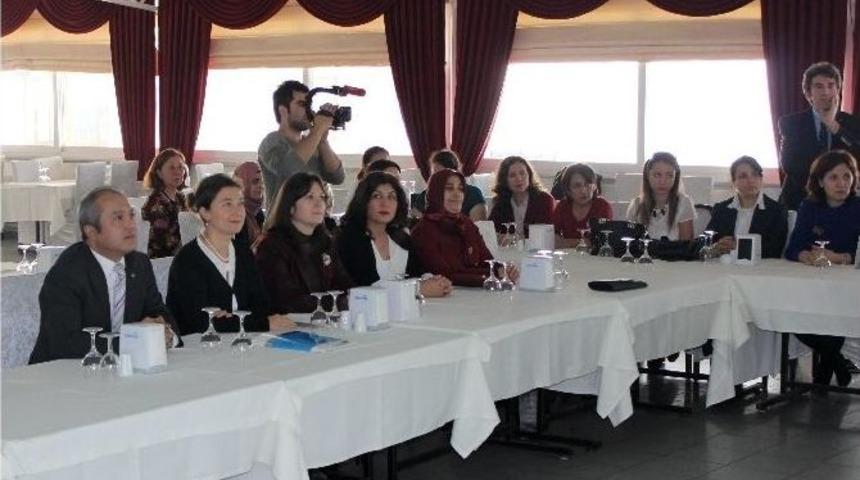 Başarılı Girişimciler Belgelerini Aldı