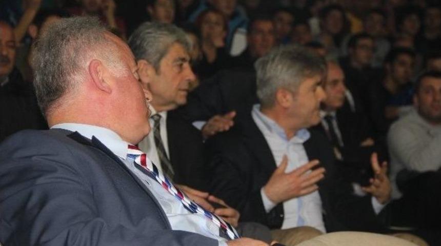 Basketbol Ma&ccedil;ında Olaylar &Ccedil;ıktı