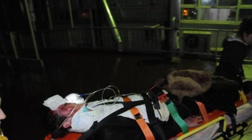 Alkollü Motosiklet Sürücüsü Bariyerlere Çarptı: 1 Yaralı