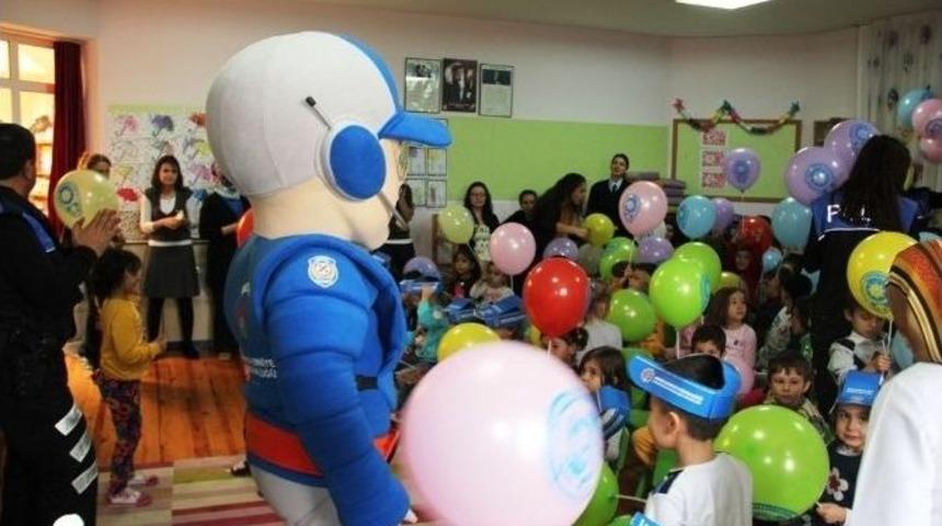 &ldquo;alo Kanka Polis&rdquo; Sarıg&ouml;l&rsquo;de &Ouml;ğrencilerin İlgisini &Ccedil;ekti.