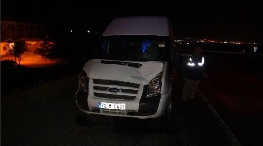 12 &Ccedil;ocuk Annesi Kadın Minib&uuml;s&uuml;n Altında Can Verdi