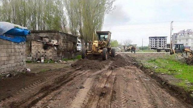 G&uuml;roymak Belediyesinden Yol A&ccedil;ma &Ccedil;alışması 2