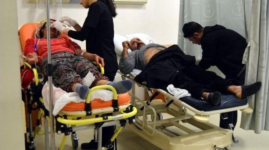 Otomobil Şarampole Yuvarlandı: 4 Yaralı