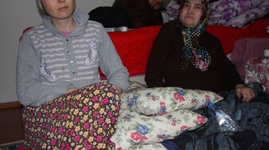 (&ouml;zel Haber) Bursa&rsquo;da 4 Kişilik Engelli Ailenin Tek İsteği Elektrik, Su Ve Doğalgaz