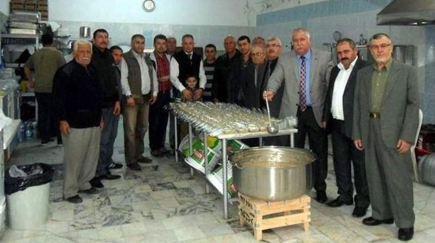 Aydınlı Şof&ouml;r Esnafından Aşure Hayrı