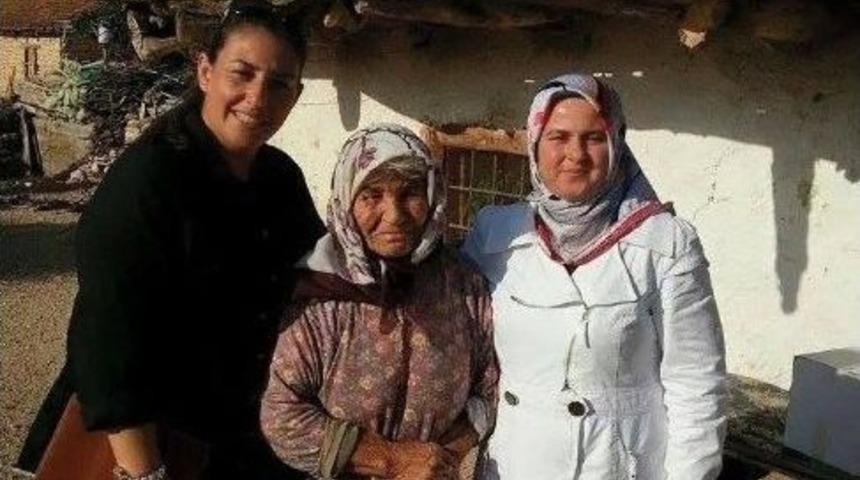 Ak Kadınlar Ev Ve Mahalle Ziyaretlerini S&uuml;rd&uuml;r&uuml;yor