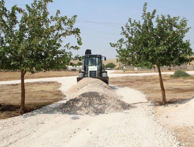 Haliliye Belediyesi Kırsaldaki Yol İhtiya&ccedil;larını Gideriyor 1
