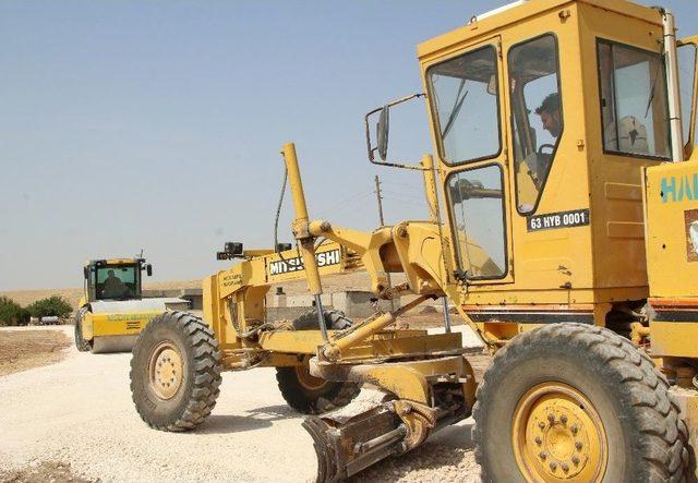 Haliliye Belediyesi Kırsaldaki Yol İhtiya&ccedil;larını Gideriyor 2