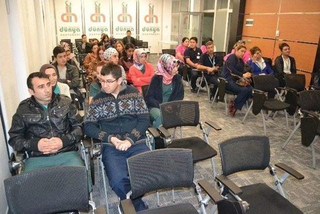 &Ouml;zel D&uuml;nyam Hastanesinde Hasta Hakları Konulu Konferans 2