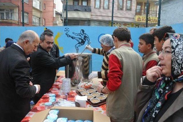 Velilerden Öğrencilere Aşure İkramı 1