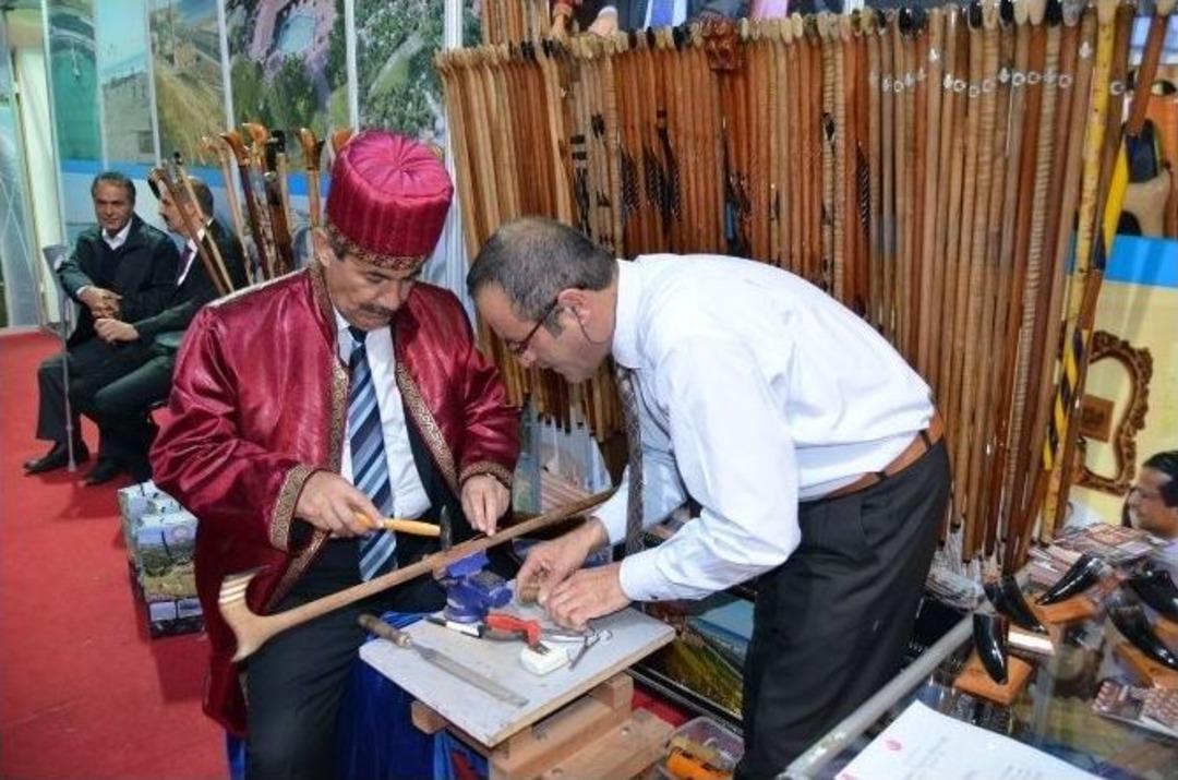 Adilcevaz Standına Yoğun İlgi