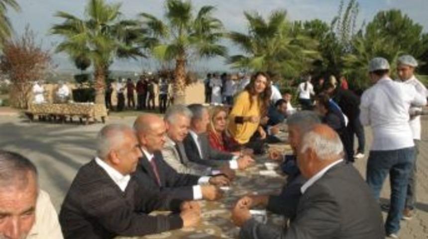 Akdeniz &Uuml;niversitesi Myo&rsquo;da Geleneksel Aşure G&uuml;n&uuml;