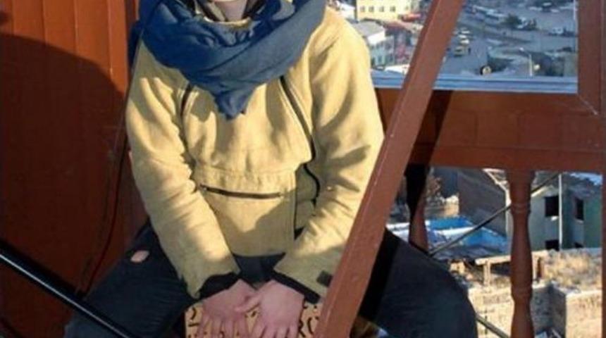 6 &Uuml;lkeden 36 Gen&ccedil; 'sarı Gelin' T&uuml;rk&uuml;s&uuml;ne Klip &Ccedil;ekti