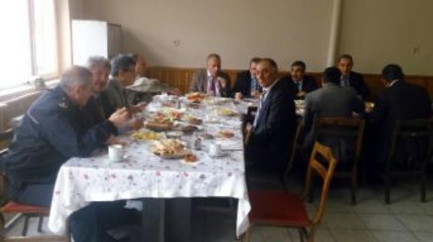 Kaymakam Ada, Kurum Amirleriyle Kahvaltıda Buluştu