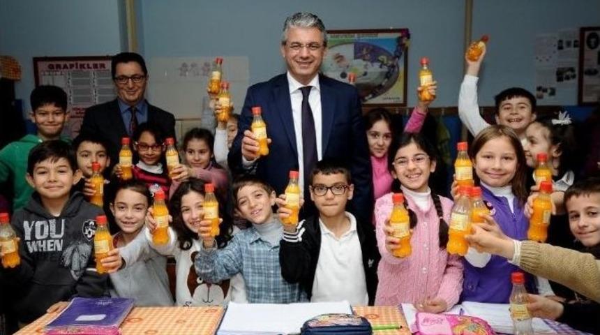 6 Bin &Ouml;ğrenciye Mandalina Suyu