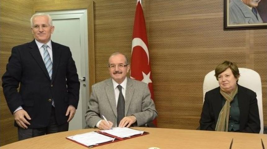 Hayırsever İş Adamı Ağabeyi Adına Okul Yaptıracak