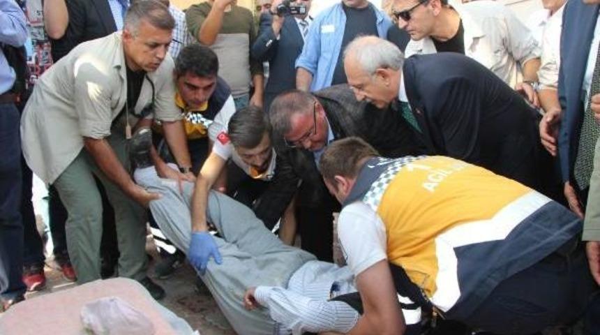 Kılı&ccedil;daroğlu, &Ccedil;orum'da Şehit Astsubay Ve Ayb&uuml;ke &Ouml;ğretmenin Ailelerini Ziyaret Etti