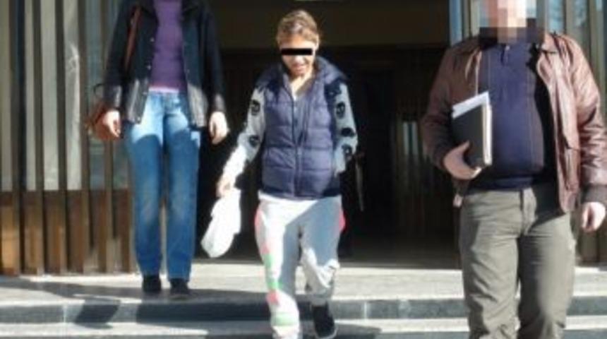 &Ccedil;ocuk Parkında Eroinle Yakalanan Kadın Tutuklandı