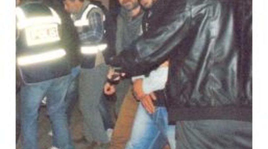 Polisten Uyuşturucuya Ge&ccedil;it Yok