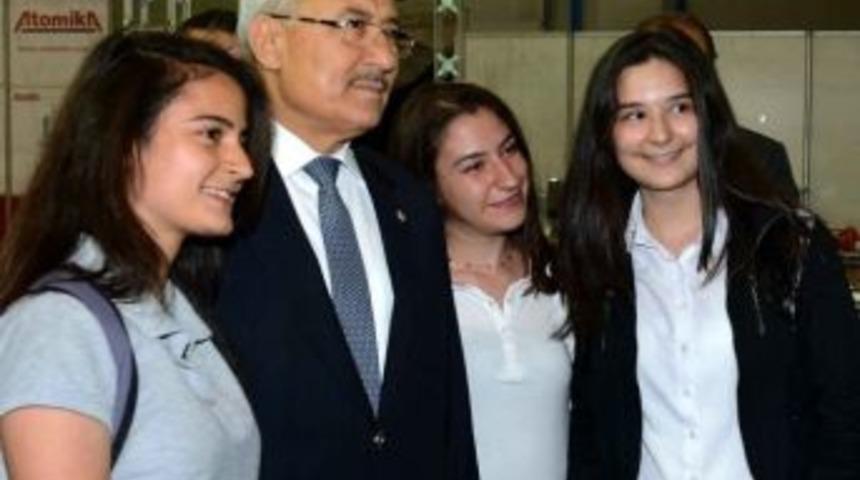 &Uuml;niversite &Ouml;ğrencilerine Eğitim Yardımı Ay Sonundan İtibaren Başlıyor