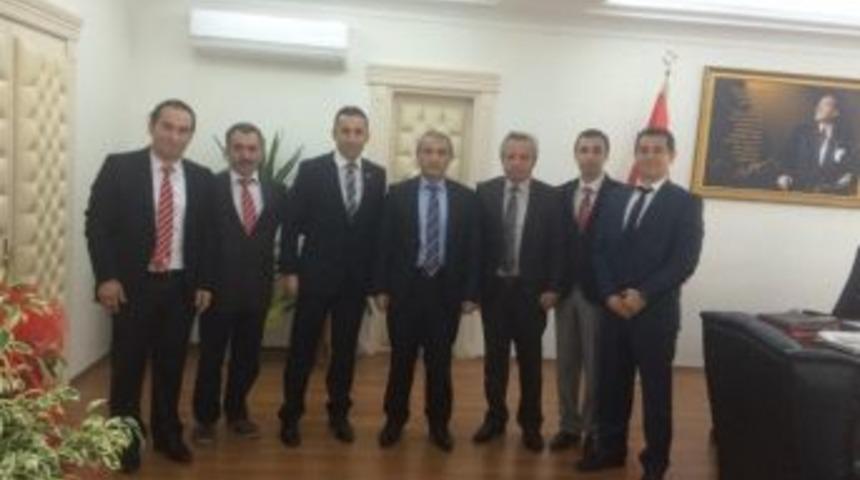 Yalovalı Hakemler Yalova Valisi Selim Cebiroğlu&rsquo;nu Ziyaret Etti