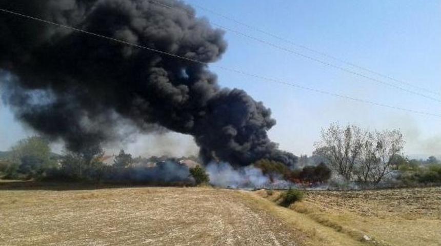 Doğalgaz Borusu Deposunda Korkutan Yangın