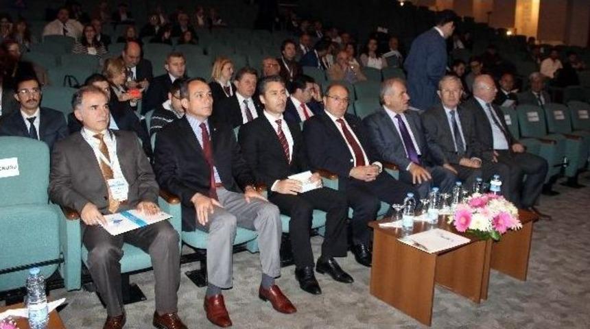 Yenilenebilir Enerji Kaynakları Tartışıldı