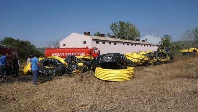 Doğalgaz Borusu Deposunda Korkutan Yangın