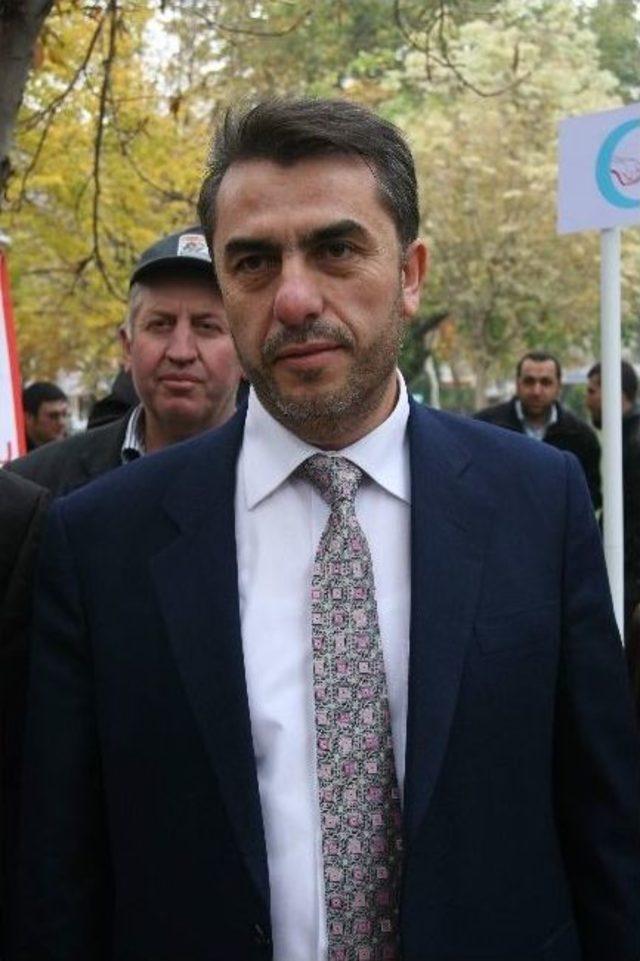 Cansuyu Yardımlaşma Ve Dayanışma Derneği Afyonkarahisar Şubesi Aşure Dağıttı 1