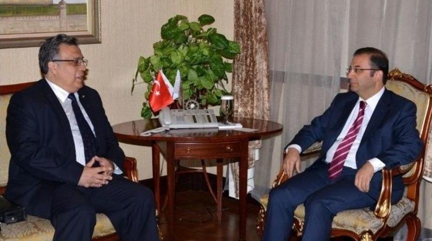 B&uuml;y&uuml;kel&ccedil;i Karlov&rsquo;dan Vali T&uuml;rker&rsquo;e Ziyaret