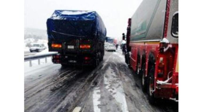 Kar, K&uuml;tahya&rsquo;da Hayatı Fel&ccedil; Etti