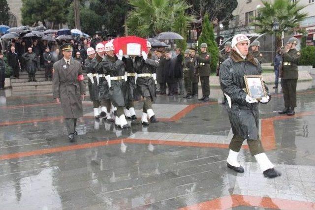 Kore Gazisi Törenle Uğurlandı