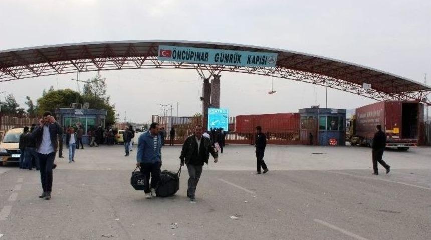 Suriyelilerin Giriş &Ccedil;ıkışları S&uuml;r&uuml;yor