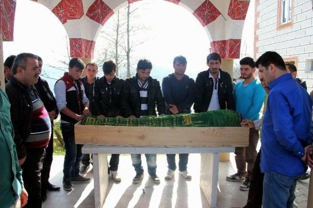 T&uuml;nel İnşaatında &Ouml;len İş&ccedil;i Fındığı Don Vurunca &Ccedil;alışmaya Rize&rsquo;ye Gitmiş