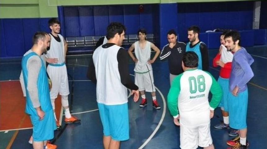 Basketbol Takımına, Belediye Başkanını Transfer Ettiler