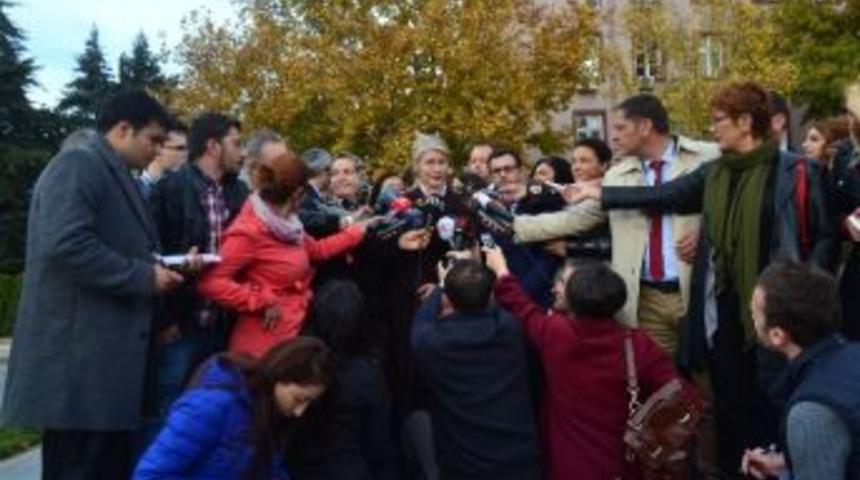 Chp&rsquo;den İstifa Eden Emine &Uuml;lker Tarhan Parti Kurdu