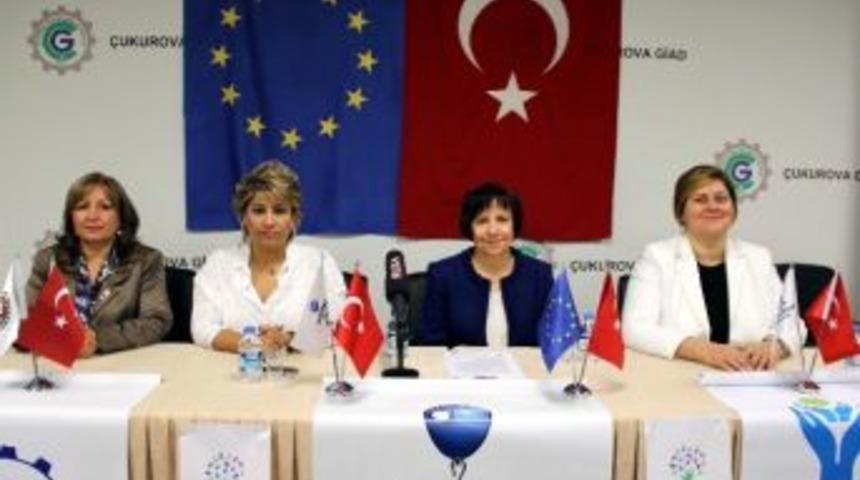 "&ccedil;ocuk Hakları Ve Demokrasi At&ouml;lyeleri" Projesi