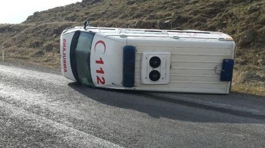 Bulanık&rsquo;ta Ambulans Kazası