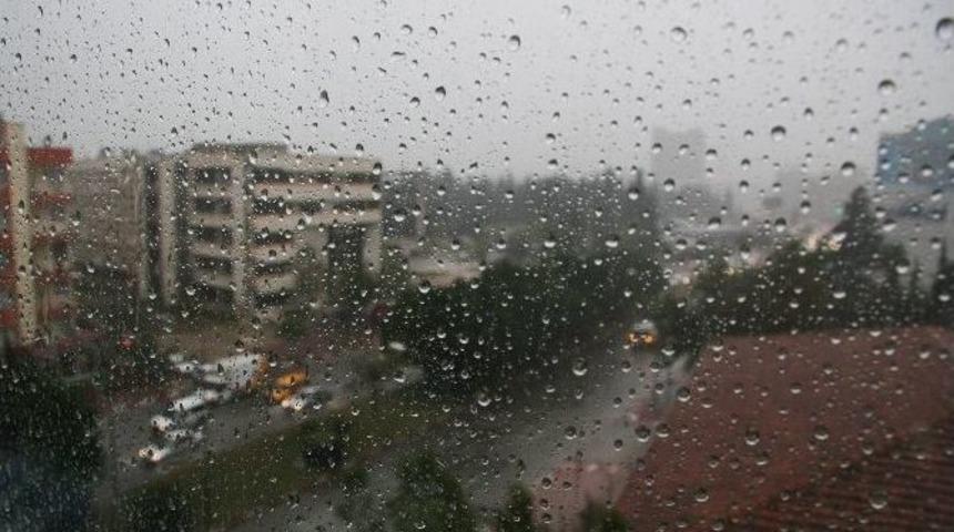 Antalya Sağanak Yağışa Teslim