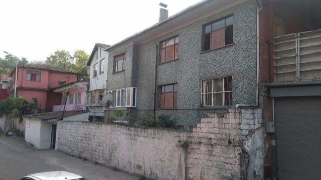 Genelevin Kapatılmasını Twitter’dan Yazarak Duyurdu 1